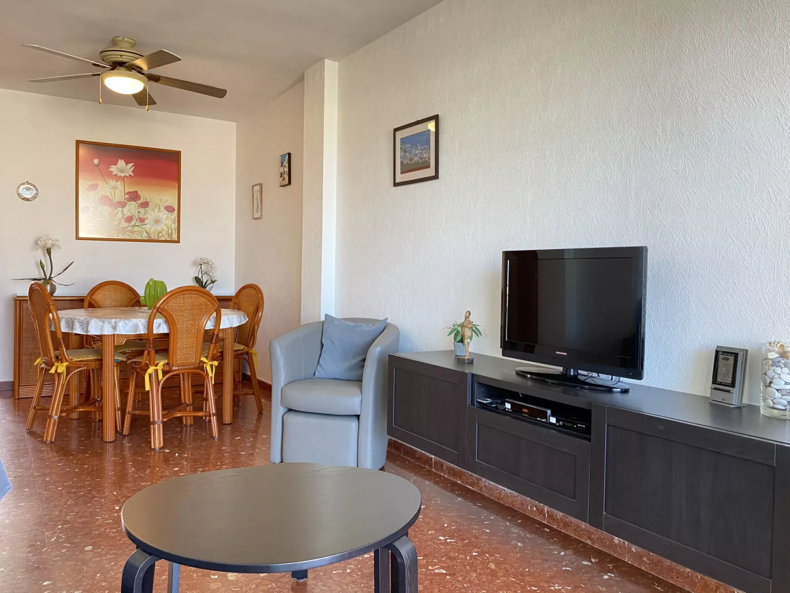 Acapulco Apartment 16 by Casasol