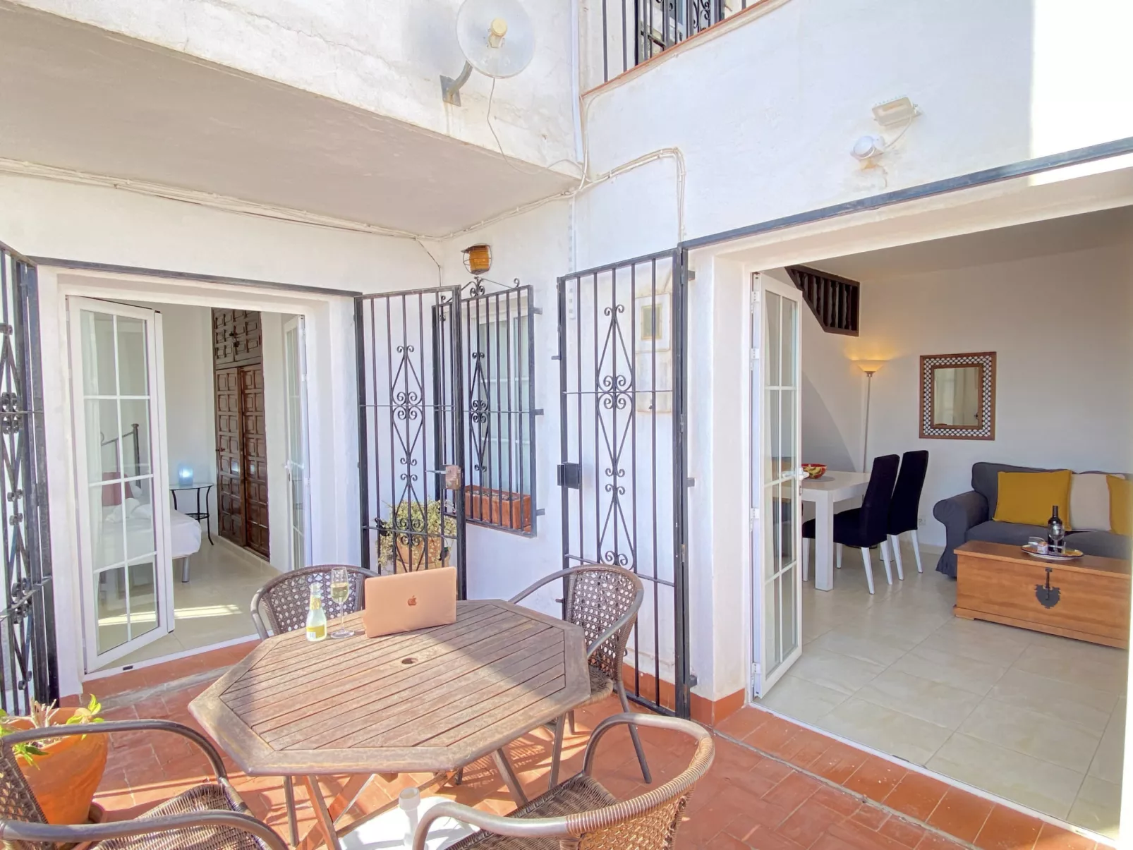 Villa Caritas Punta Lara by Casasol - Binnen