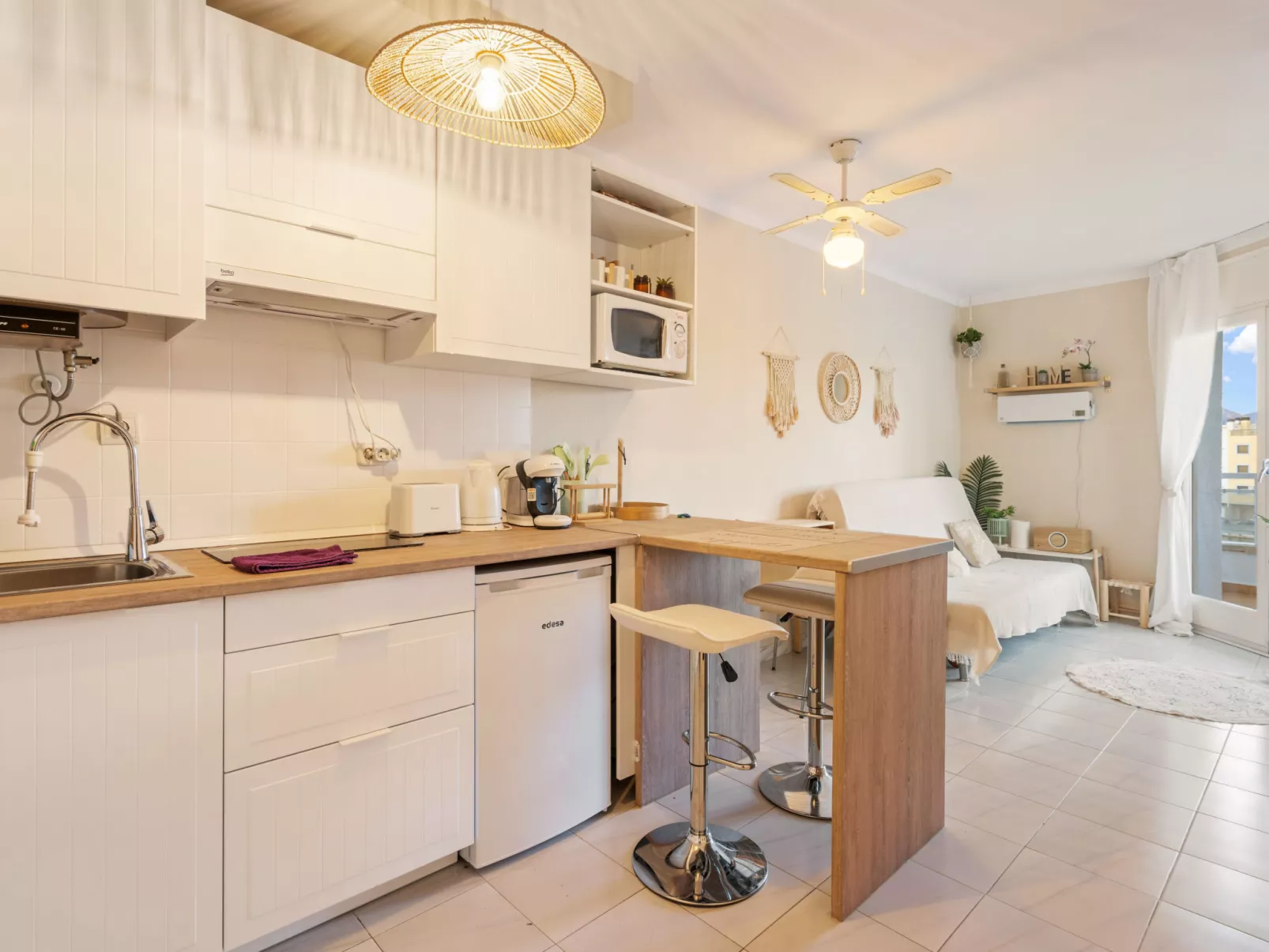 WELCS APARTAMENTO 055 EMP con terraza y vistas - Binnen