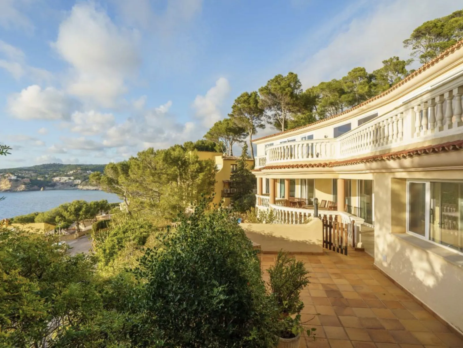 VILLA CAMP DE MAR SEA VIEW - Buiten