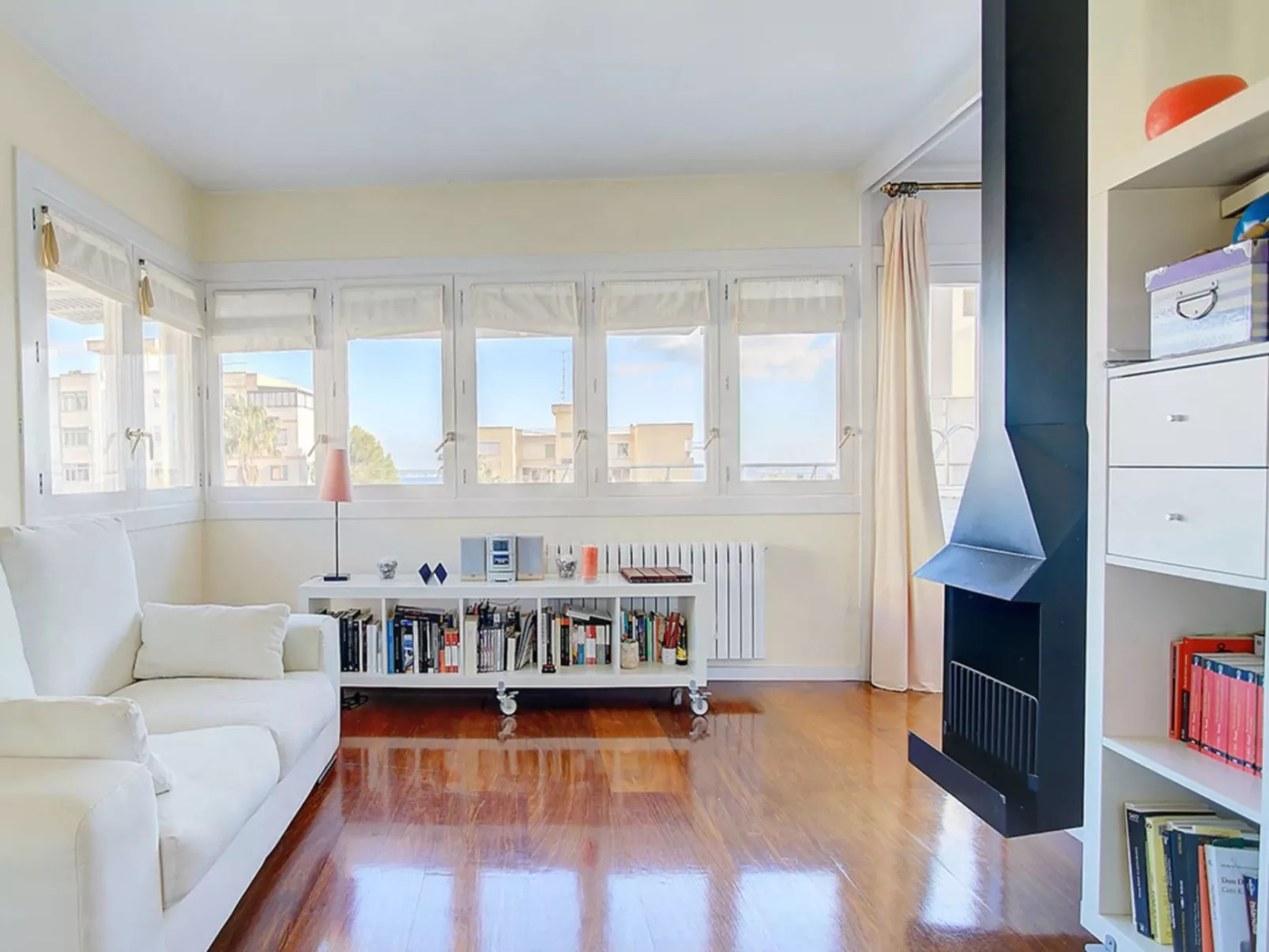 VILLA BONANOVA STYLE - Binnen