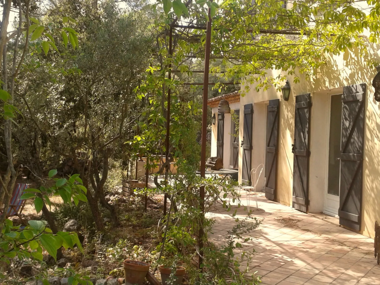 LA CADENIERE - Buiten