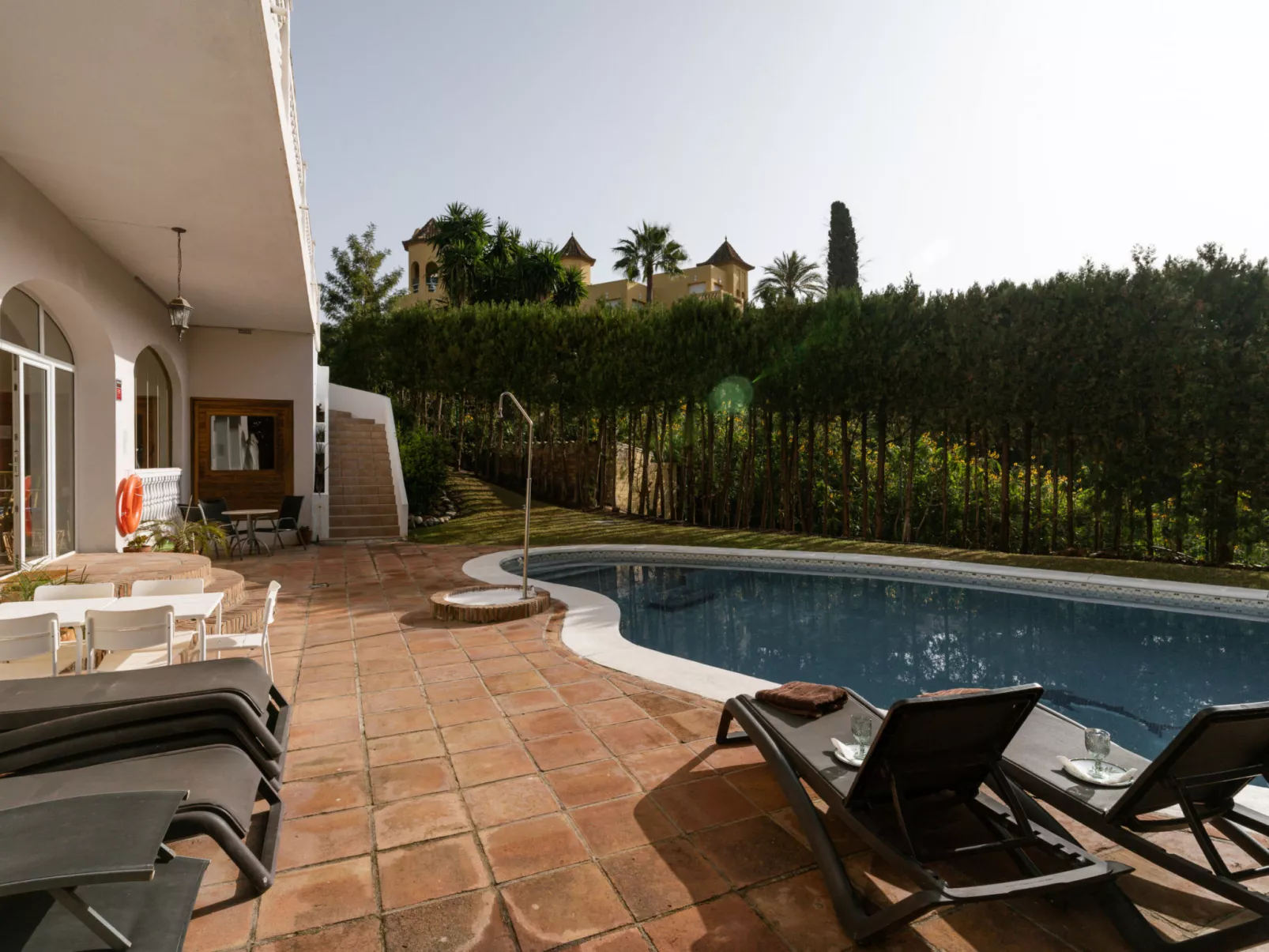 Villa Sol y Mar - Buiten