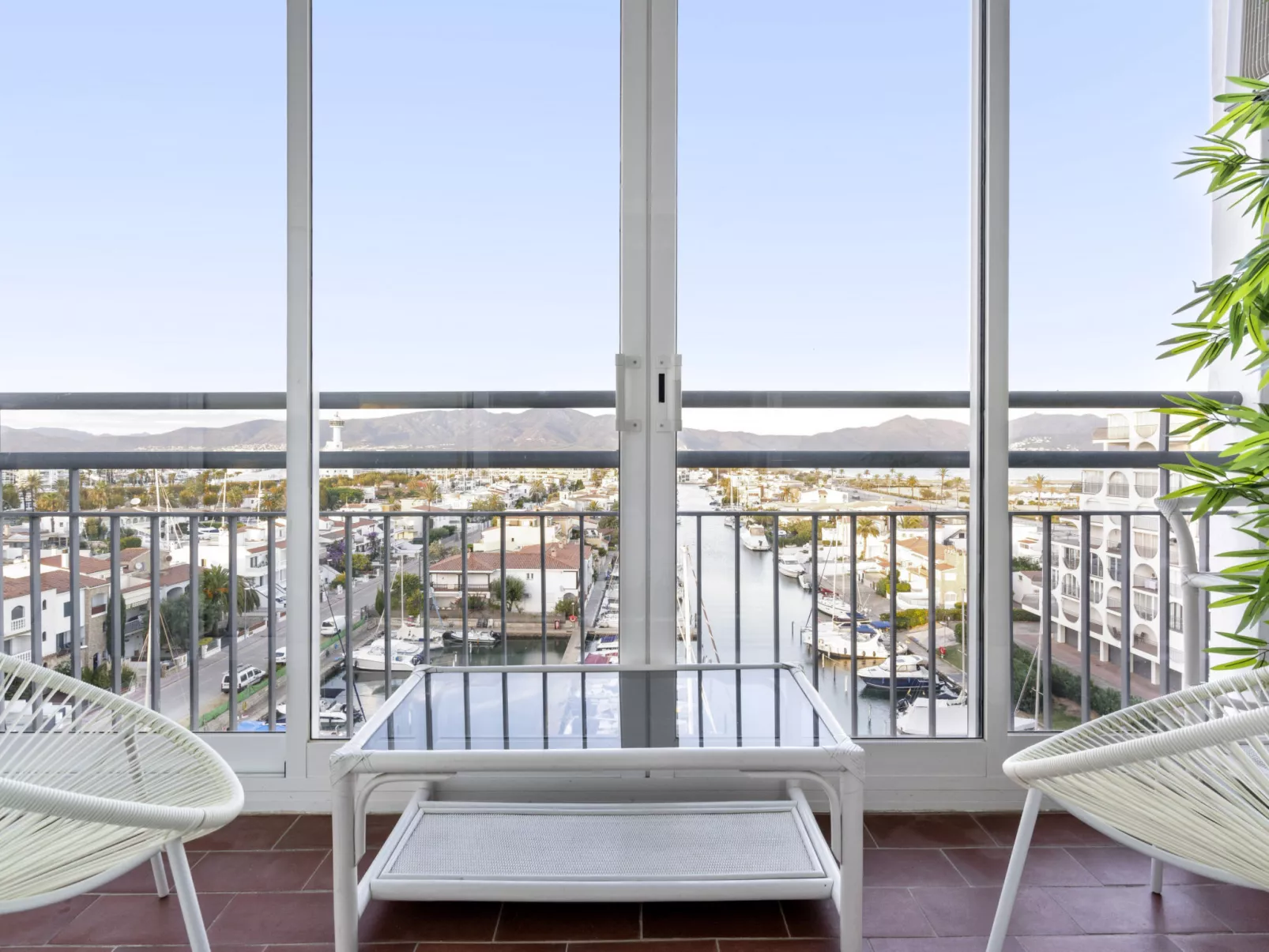 WELCS APARTAMENTO 101 EMP con vistas al Mar - Buiten