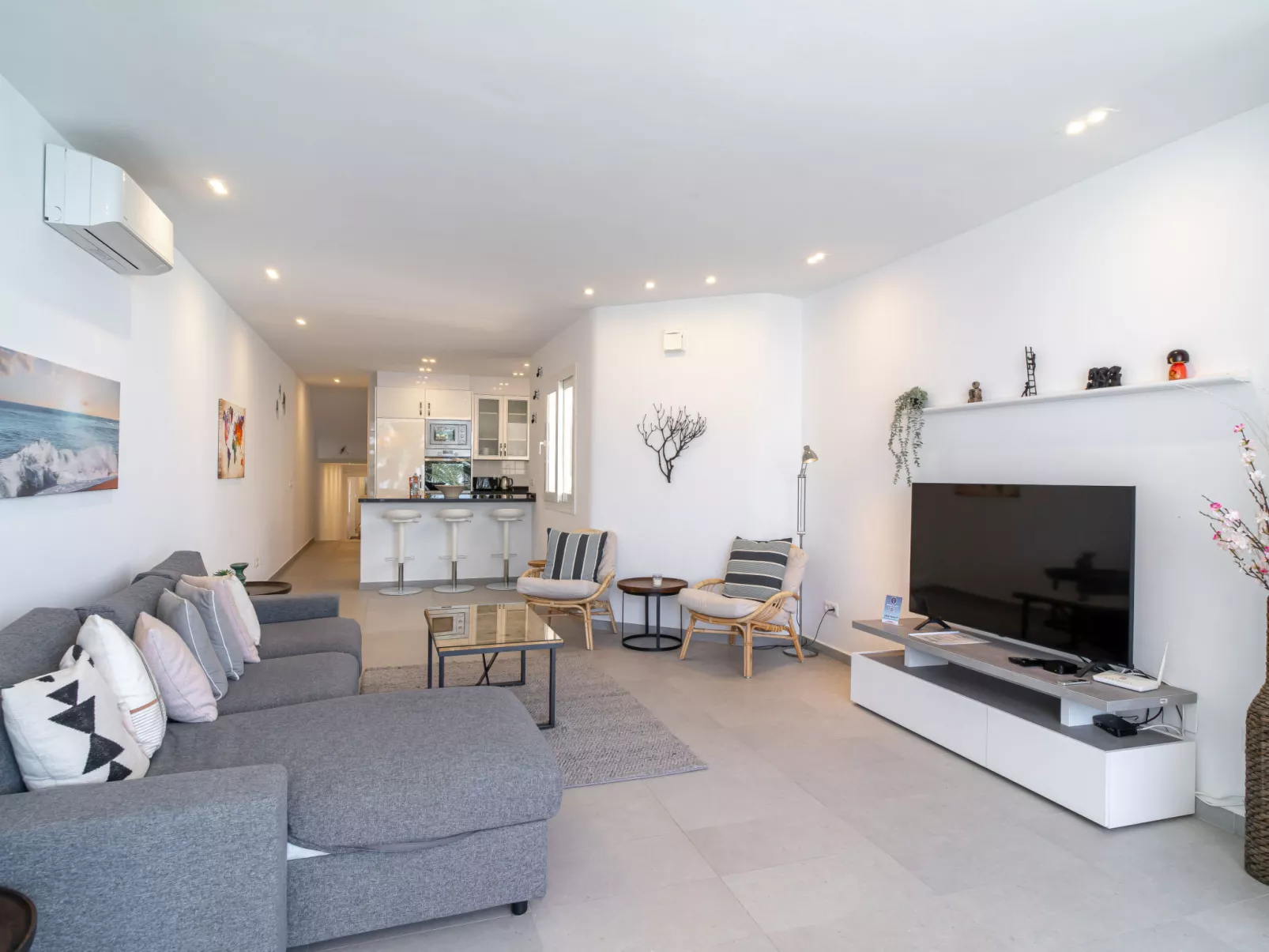 Tuhillo E1 Luxury Seaview by Casasol - Binnen