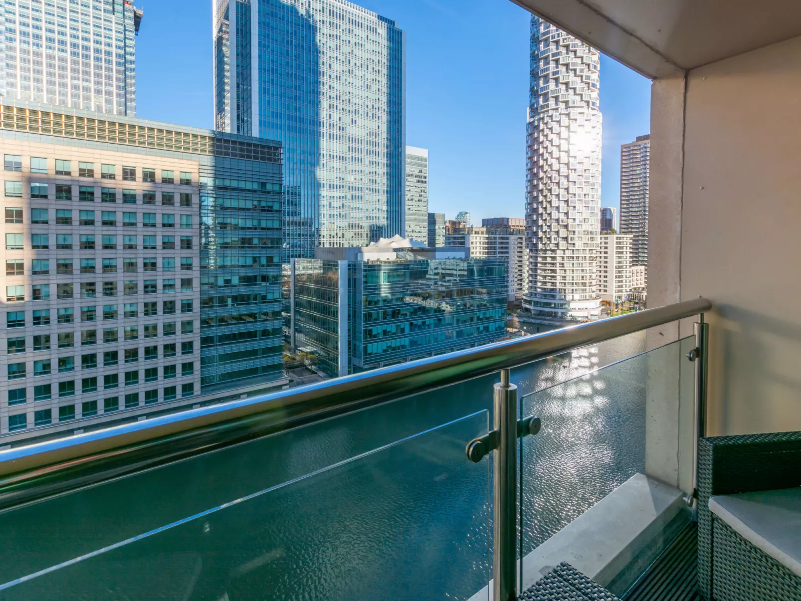 Discovery Apartments - Buiten