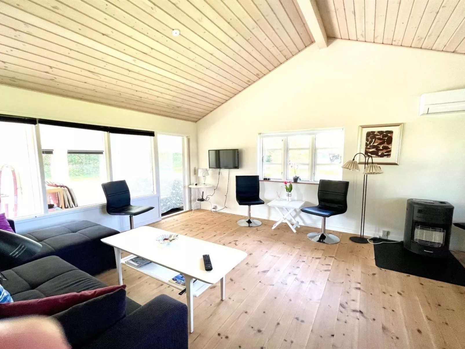 "Annelouise" - 180m to the fjord - Binnen