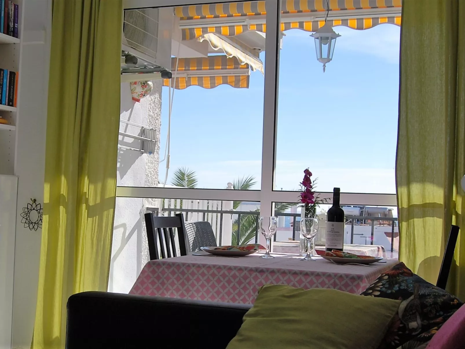 Coronado 124 Apartment by Casasol - Binnen