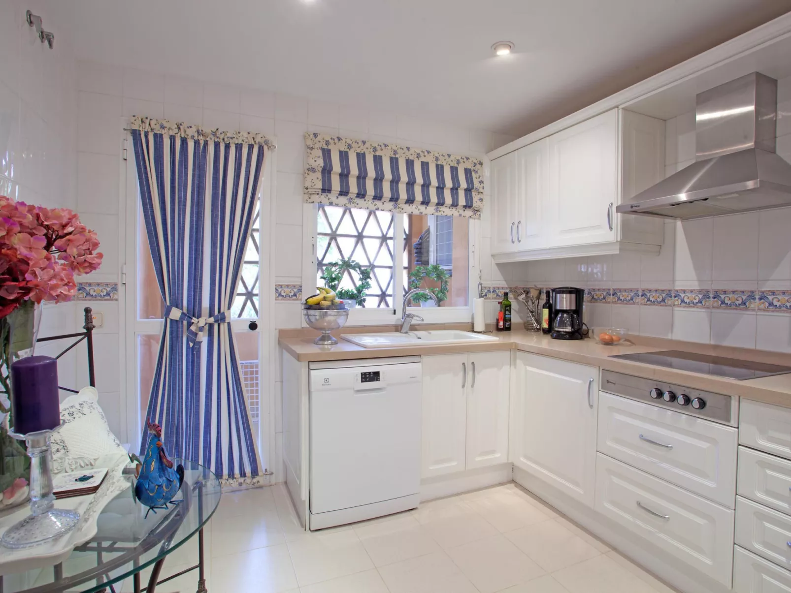 Hacienda Elviria - Binnen