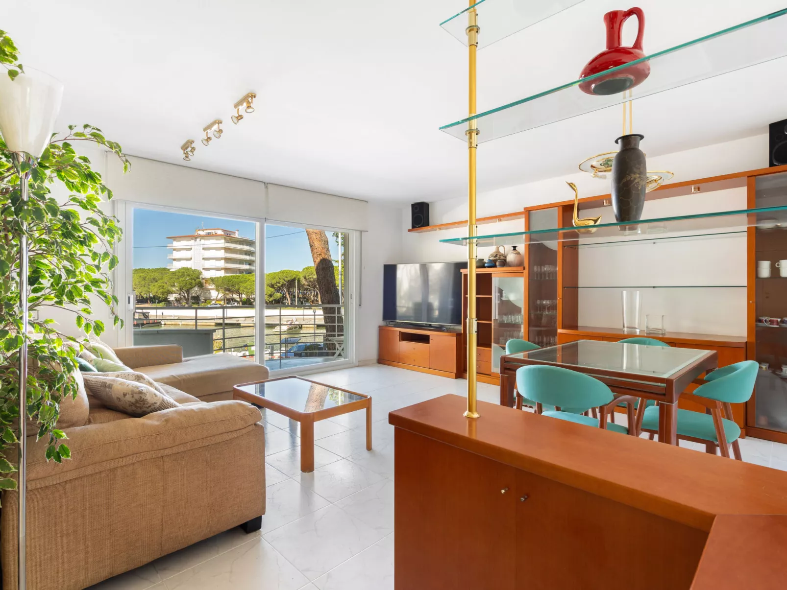 WELCS APARTAMENTO 170 PDA en el puerto - Binnen