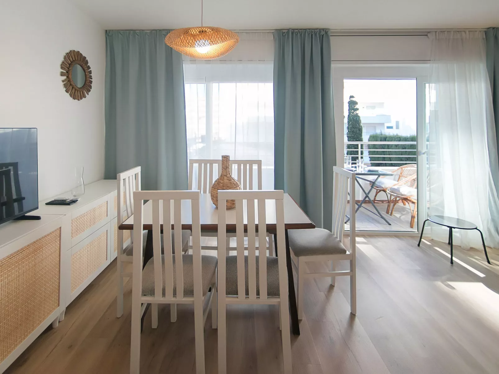 WELCS APARTAMENTO 224 EMP con TERRAZA - Binnen
