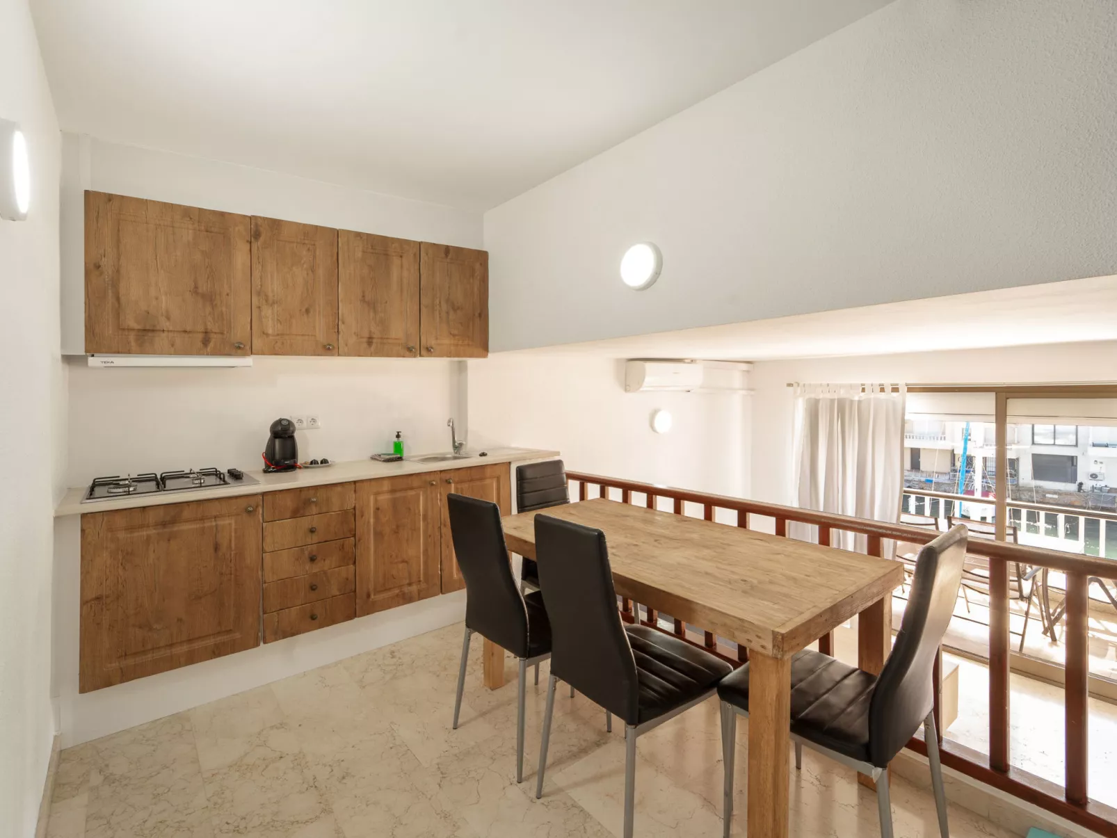 WELCS APARTAMENTO 145 EMP con vistas al canal - Binnen