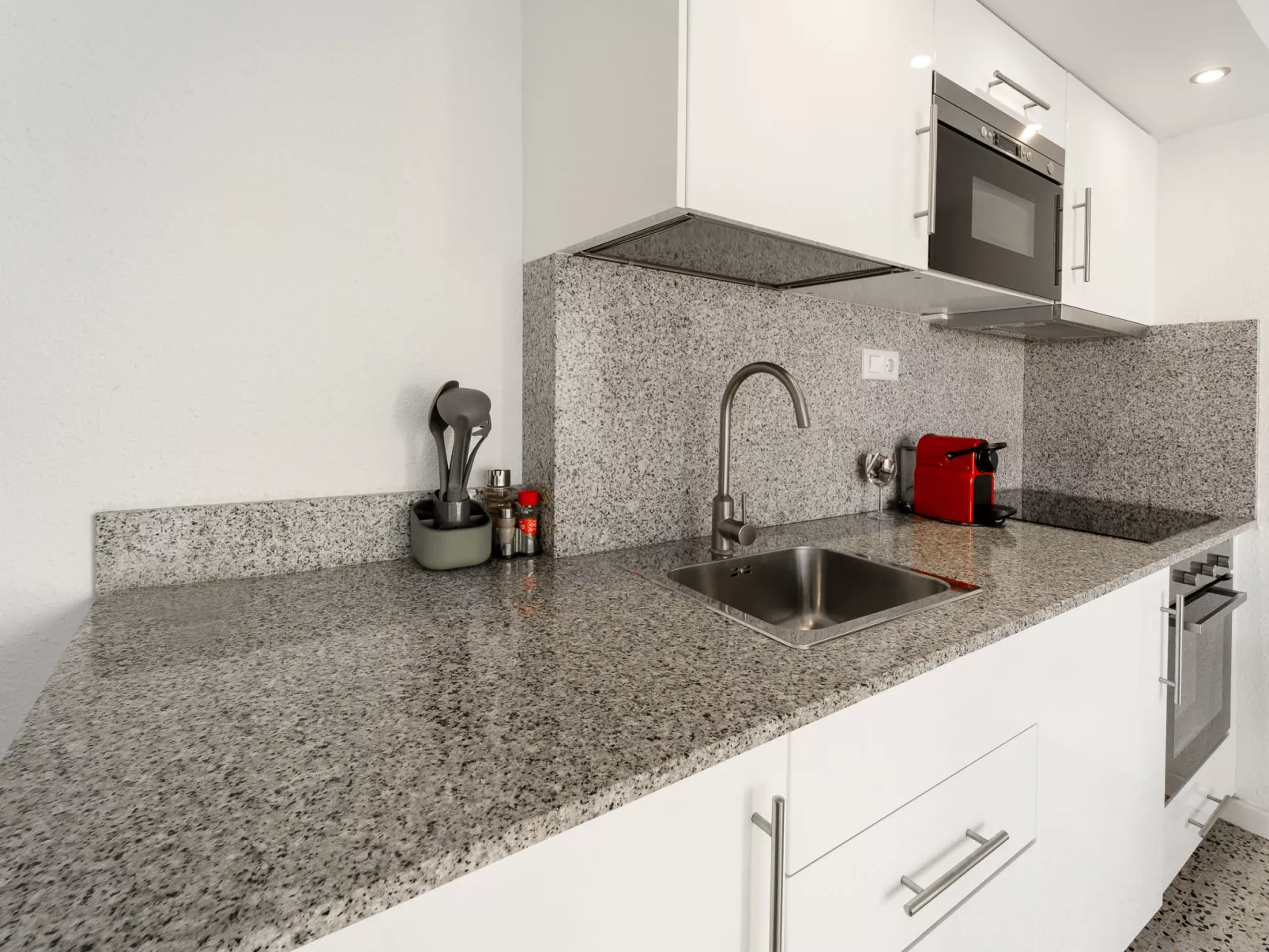 WELCS ESTUDIO 120 EMP cerca del mar - Binnen