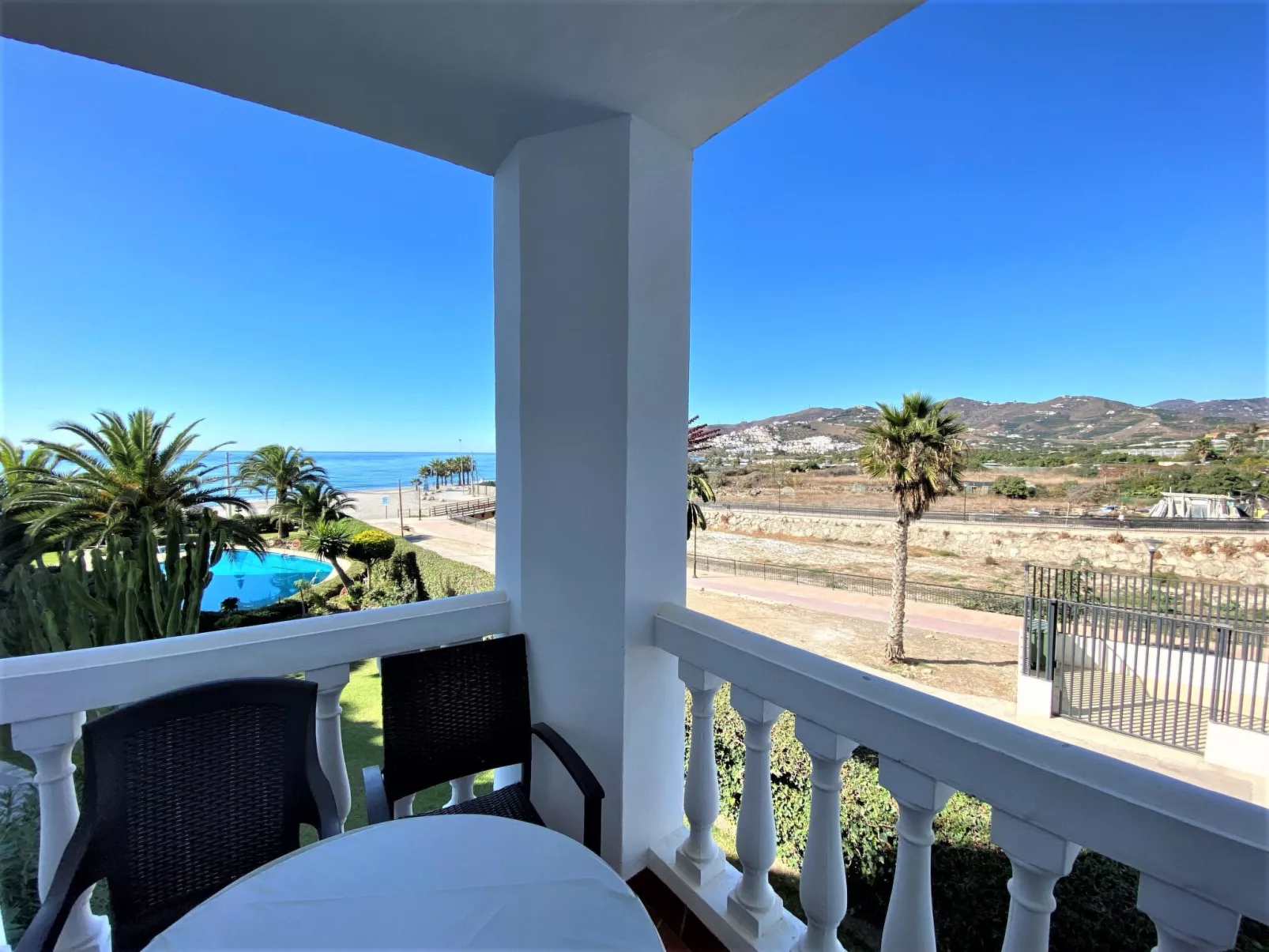 Stella Maris Beachfront 1A by Casasol - Buiten