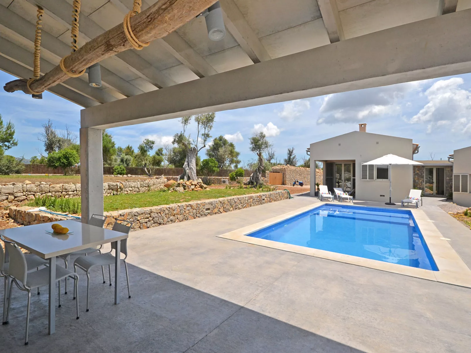 Ses Veyetes - Buiten