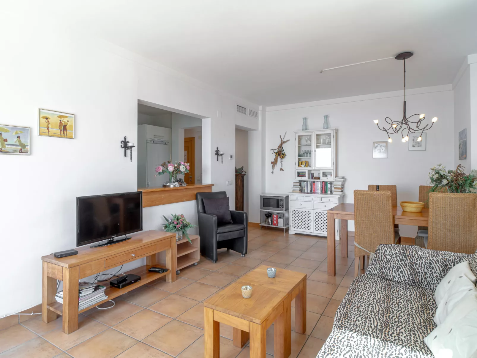 Tamango Hill Alcazaba B by Casasol - Binnen