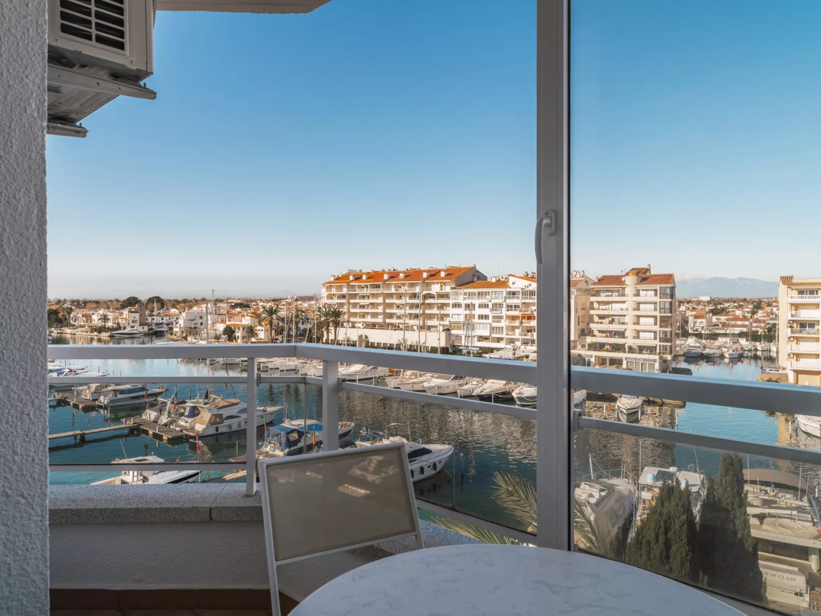 WELCS APARTAMENTO 202 EMP CON VISTAS AL CANAL - Buiten