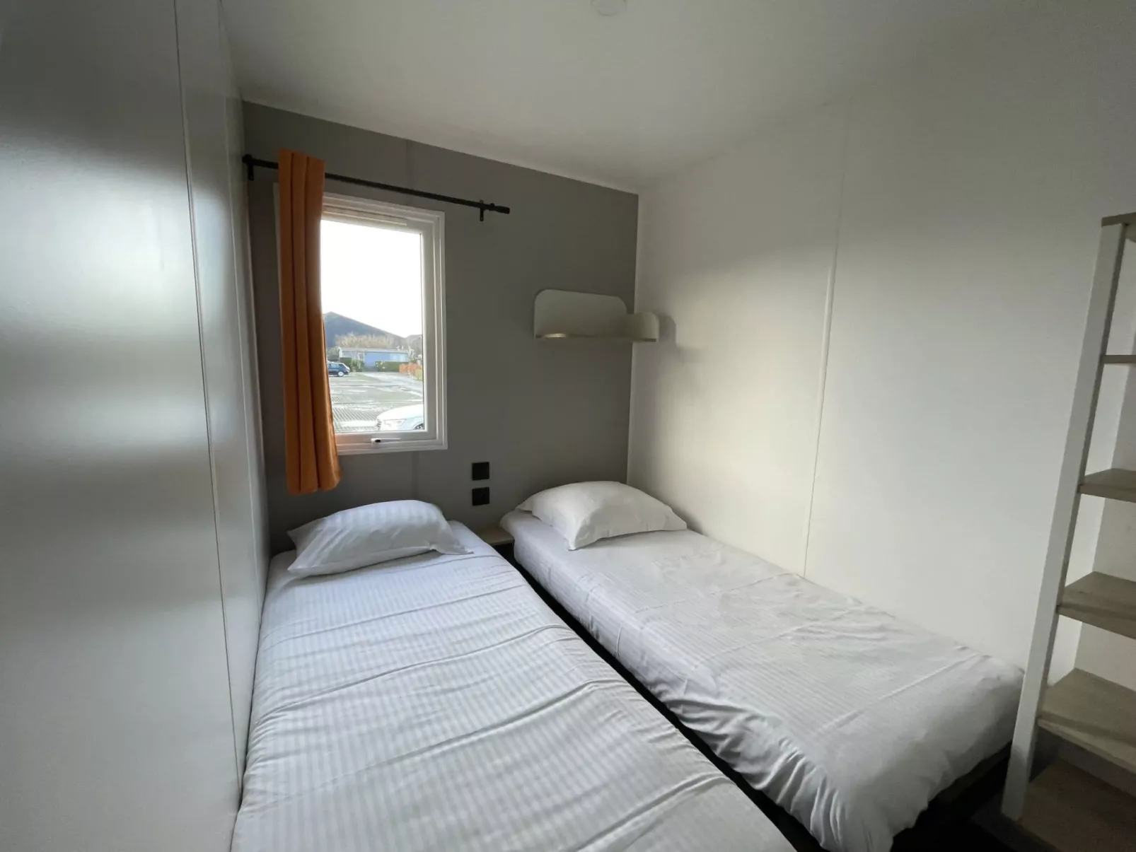 Vakantiepark Klein Strand - Comfort Chalet 6p - Binnen