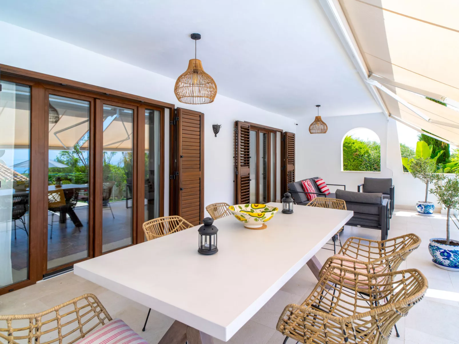 Villa Grand Pool Terrace by Casasol - Binnen