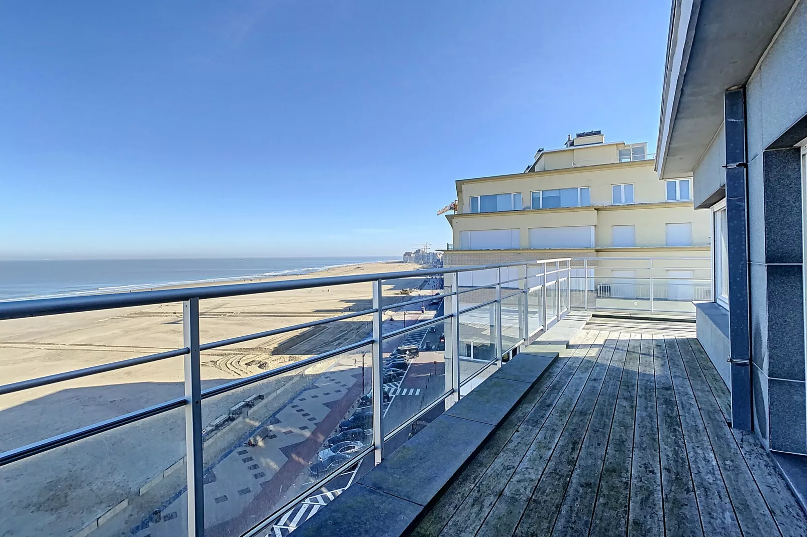 Queens 81 - Terrasbalkon