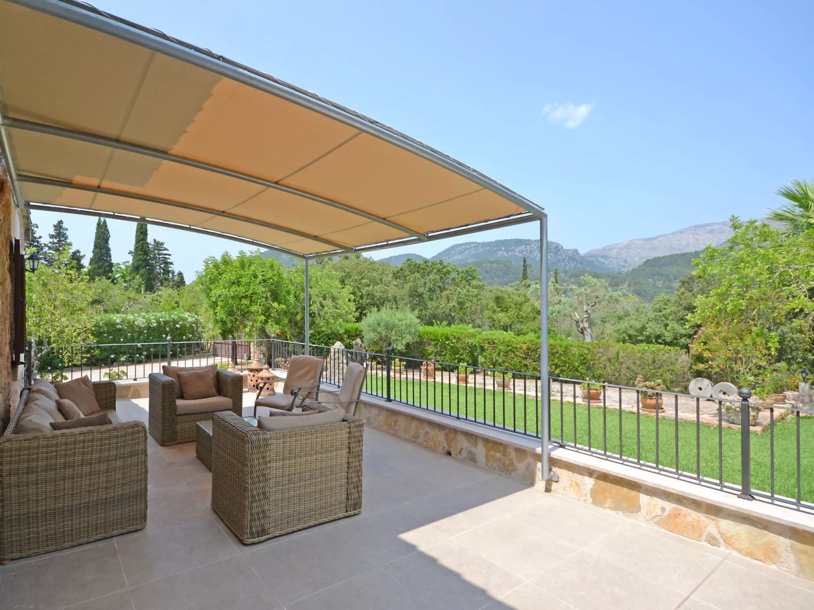 Ca na rossa - Binnen