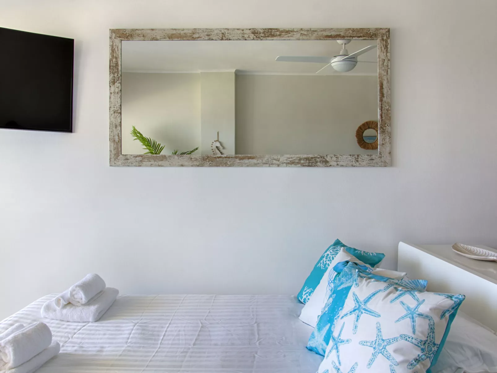 WELCS ESTUDIO PRECIOSO 049 EMP Frente al mar - Binnen