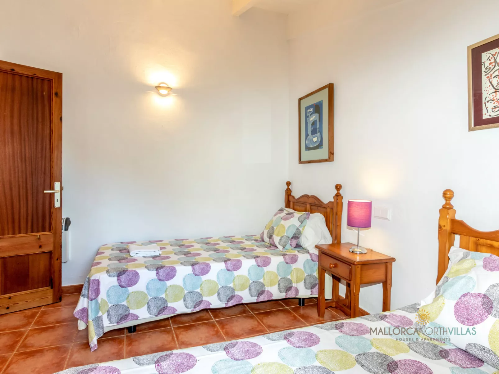 Casa Joana Acogedora Casa de Pueblo con Terraza - Binnen