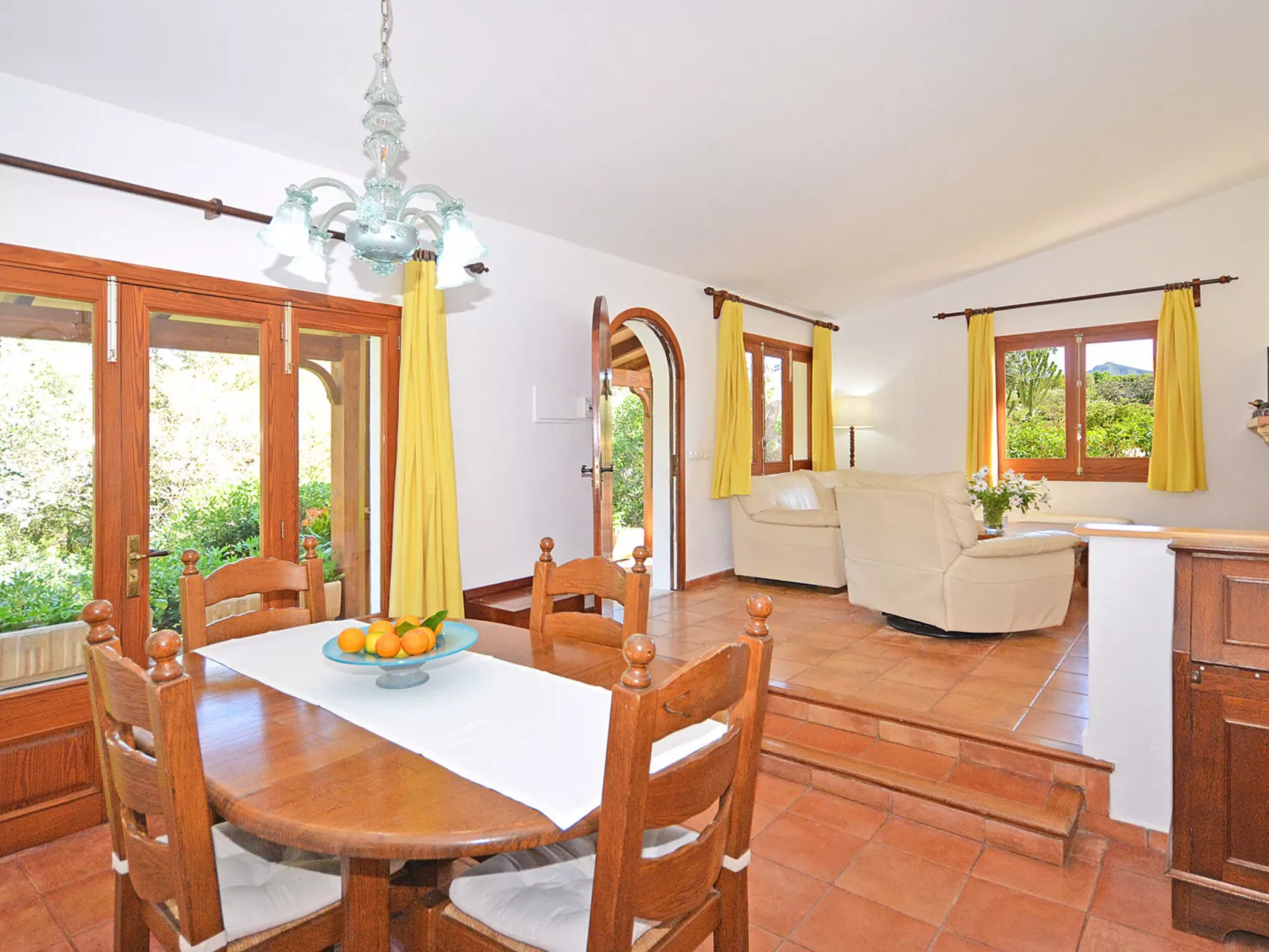 Spiros &quot-Camp Roig&quot- - Binnen