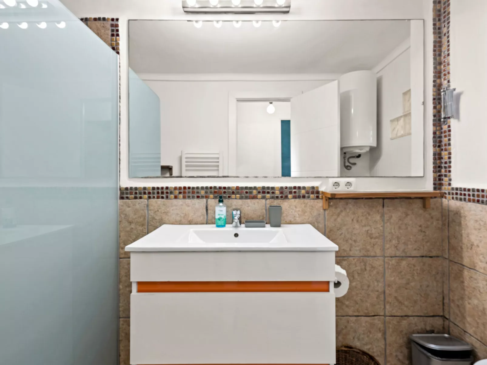 WELCS APARTAMENTO 218 EMP frente al Mar - Binnen