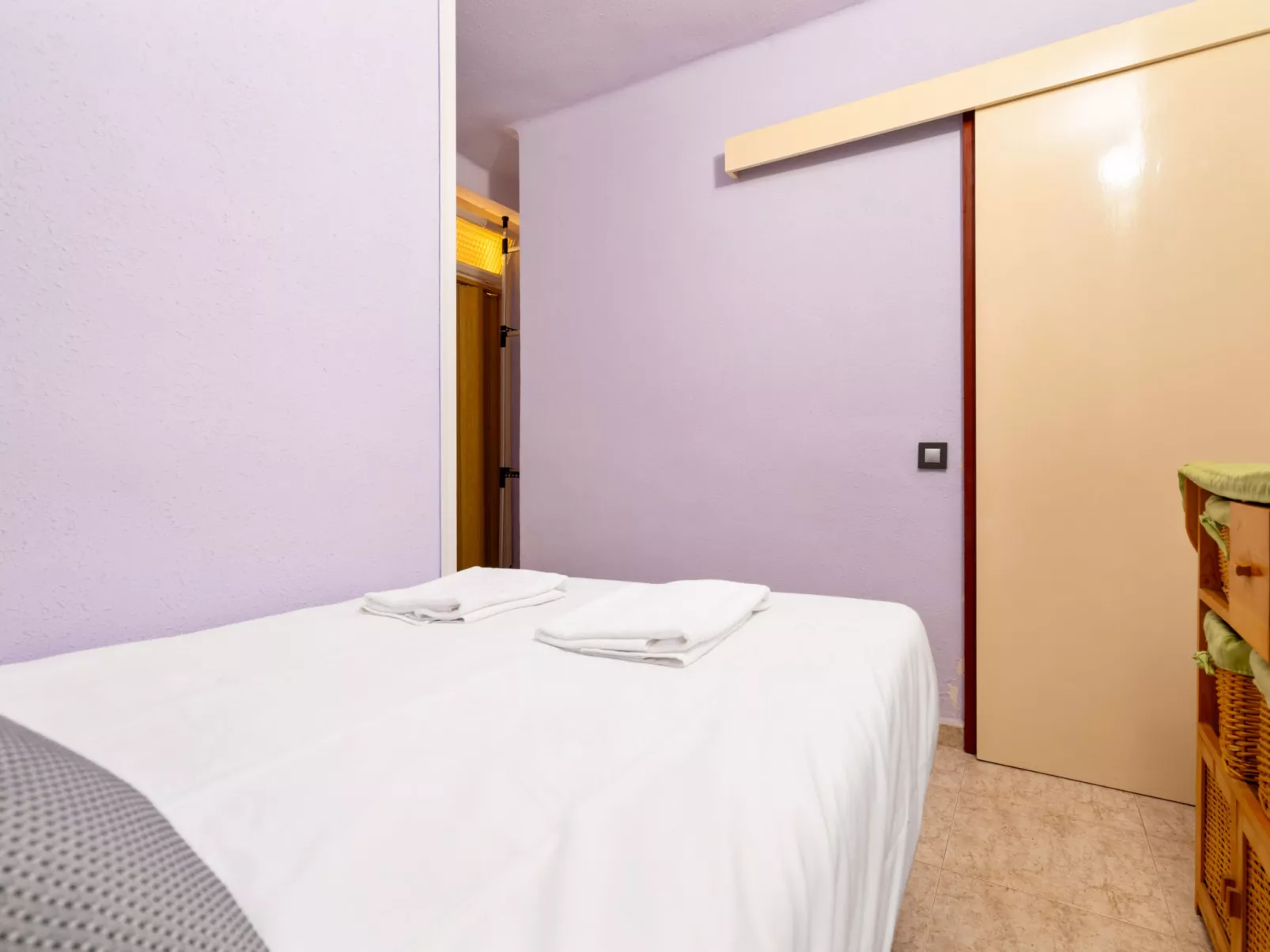 WELCS APARTAMENTO 126 PDA cerca del puerto - Binnen