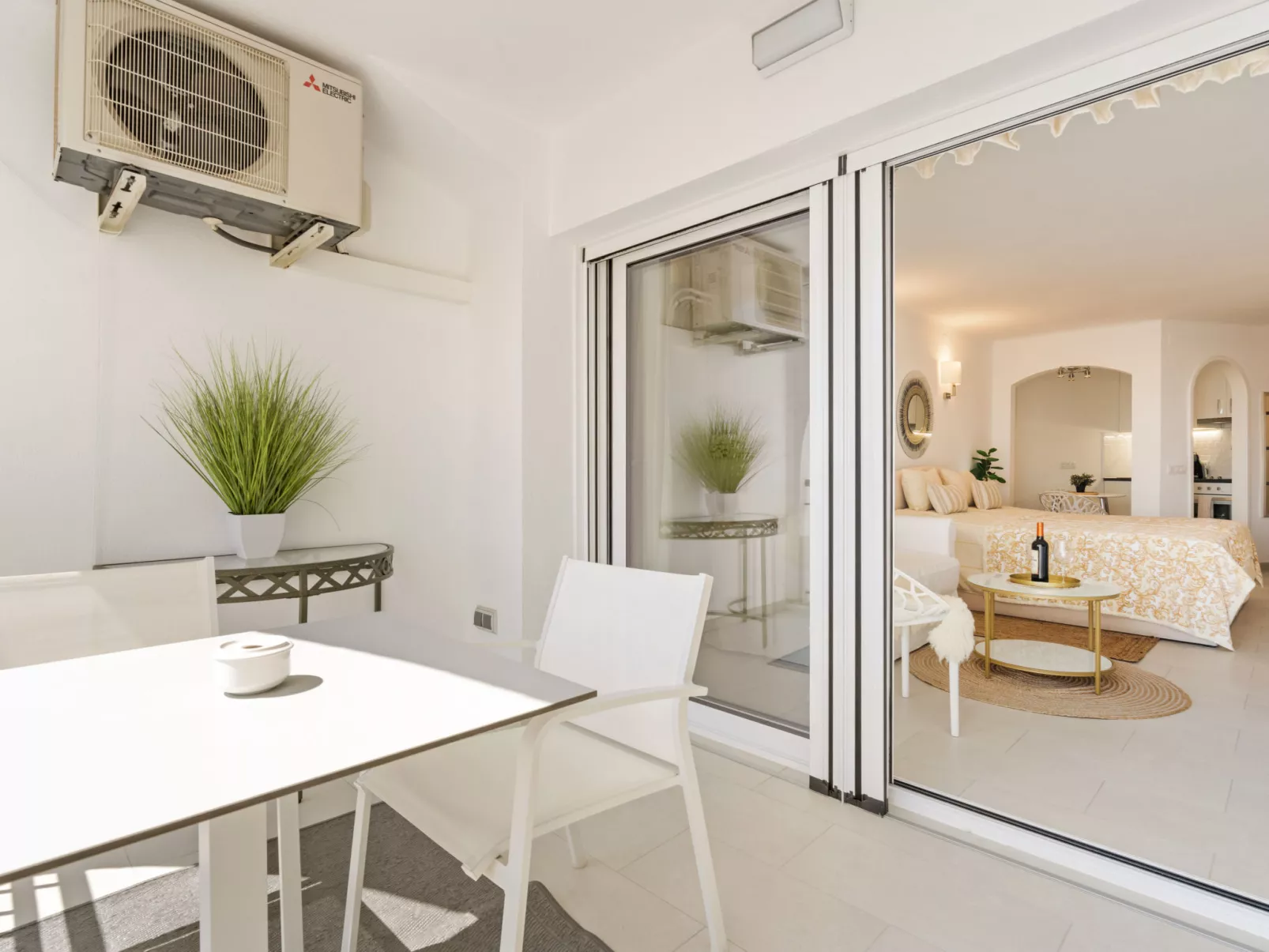 WELCS ESTUDIO 057 EMP Frente al Mar - Binnen