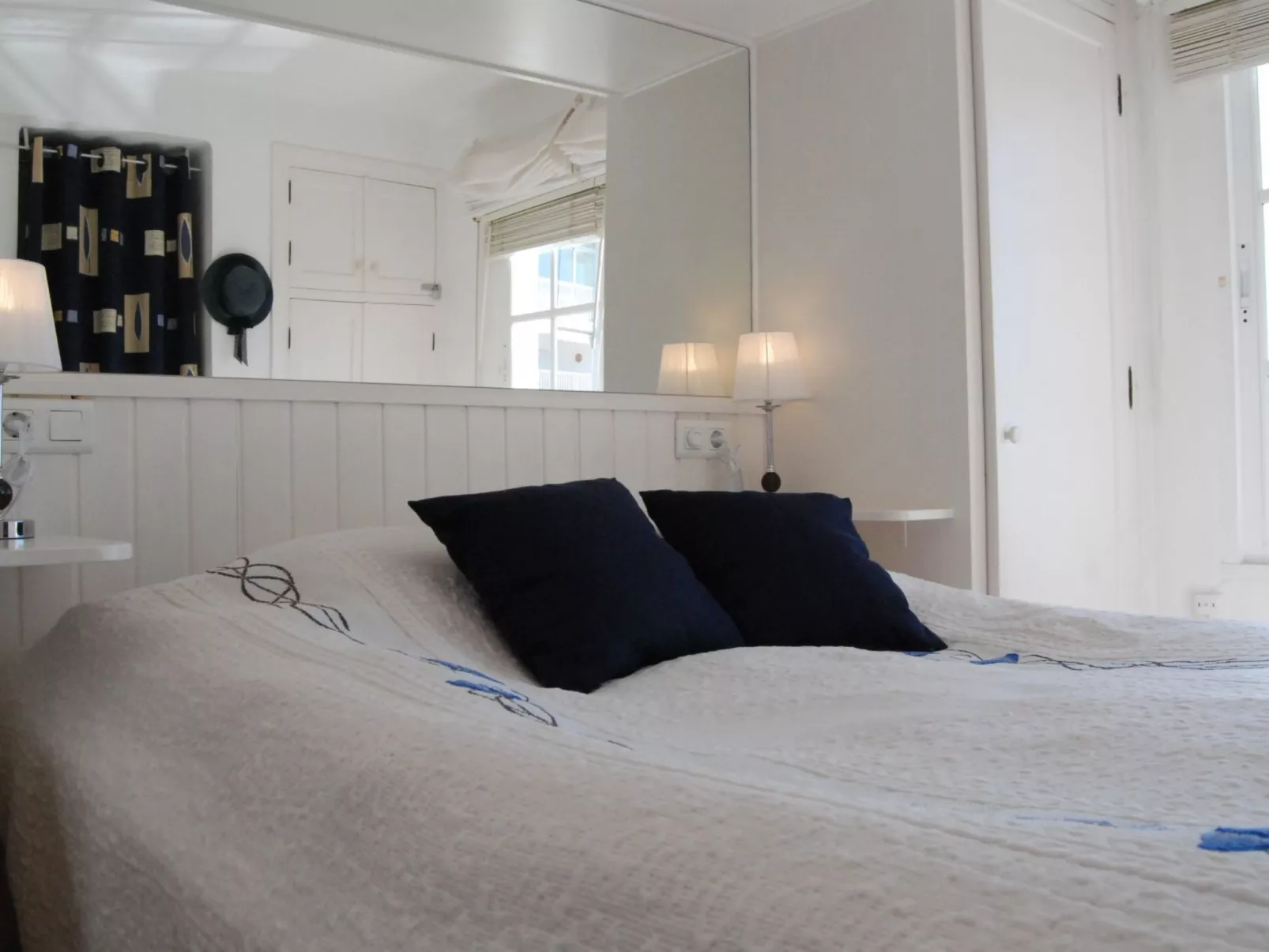 Coronado 127 Apartment by Casasol - Binnen