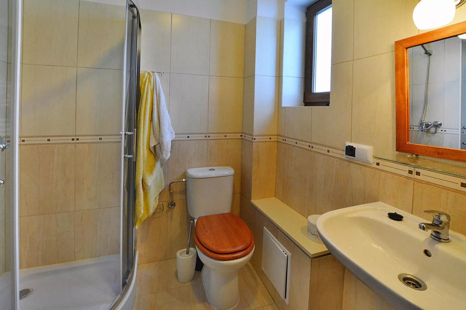 Dom wakacyjny dla 7 osób w Rosnowie-Badkamer