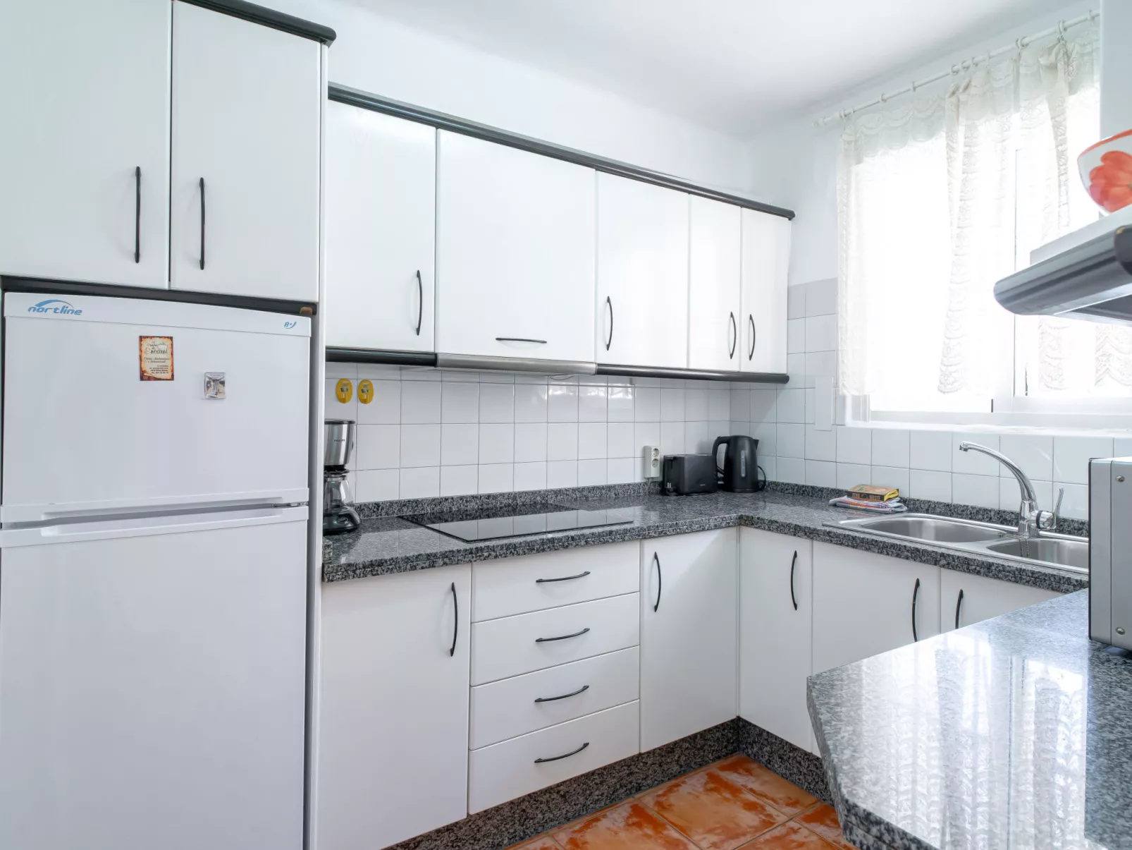 Coronado 148 Apartment by Casasol - Binnen