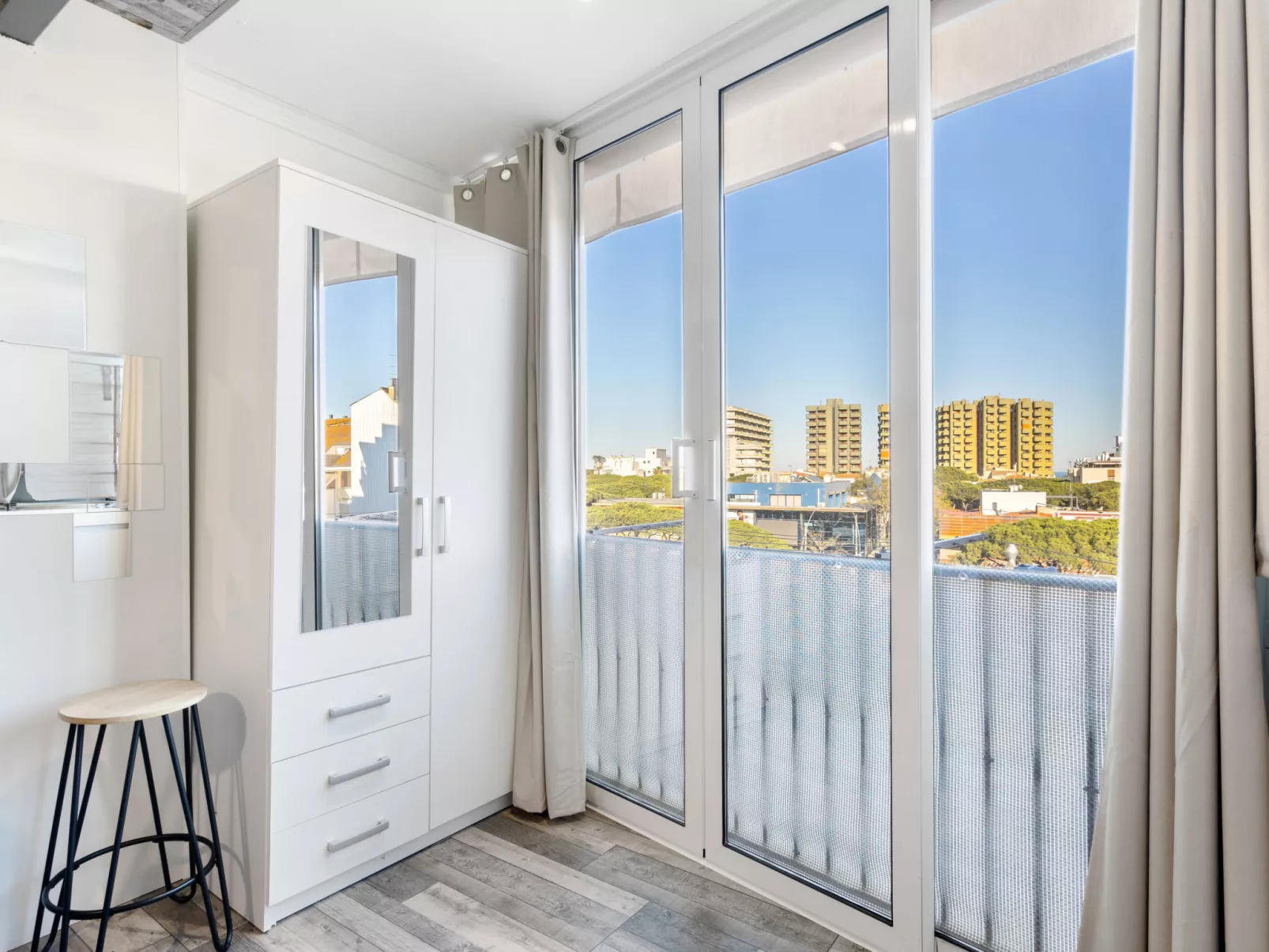 WELCS ESTUDIO 156 PDA en el centro - Binnen