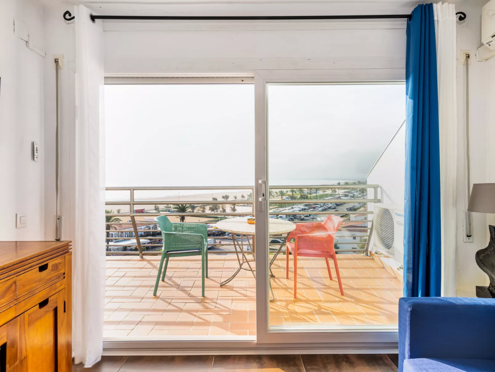 WELCS APARTAMENTO 221 EMP frente al mar - Binnen