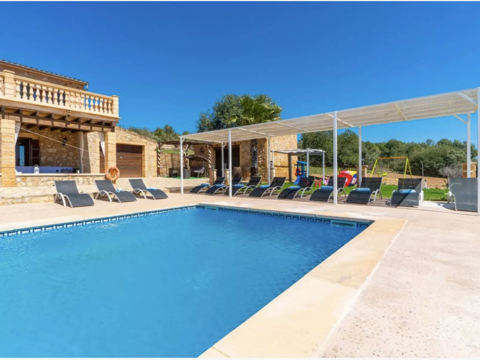 VILLA LORENZO MANACOR by PriorityVillas - Buiten