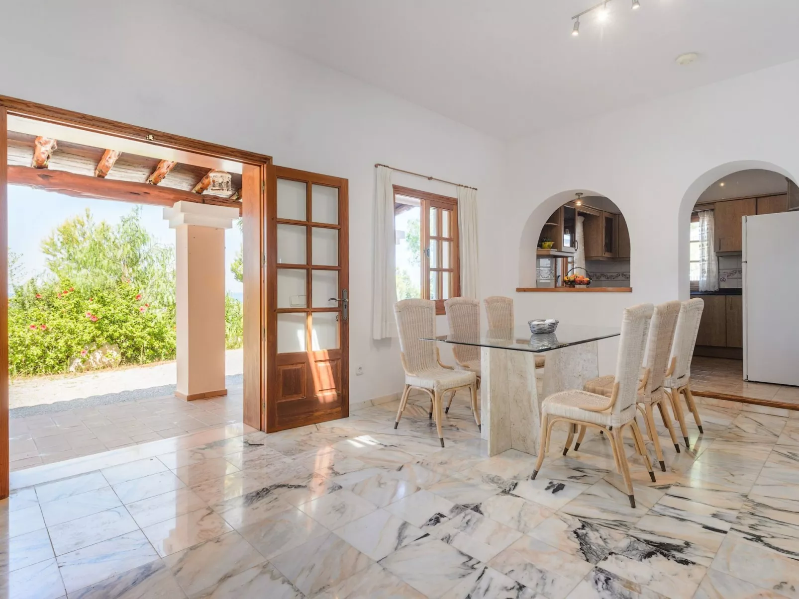 VILLA SA DESCUBERTA - Binnen