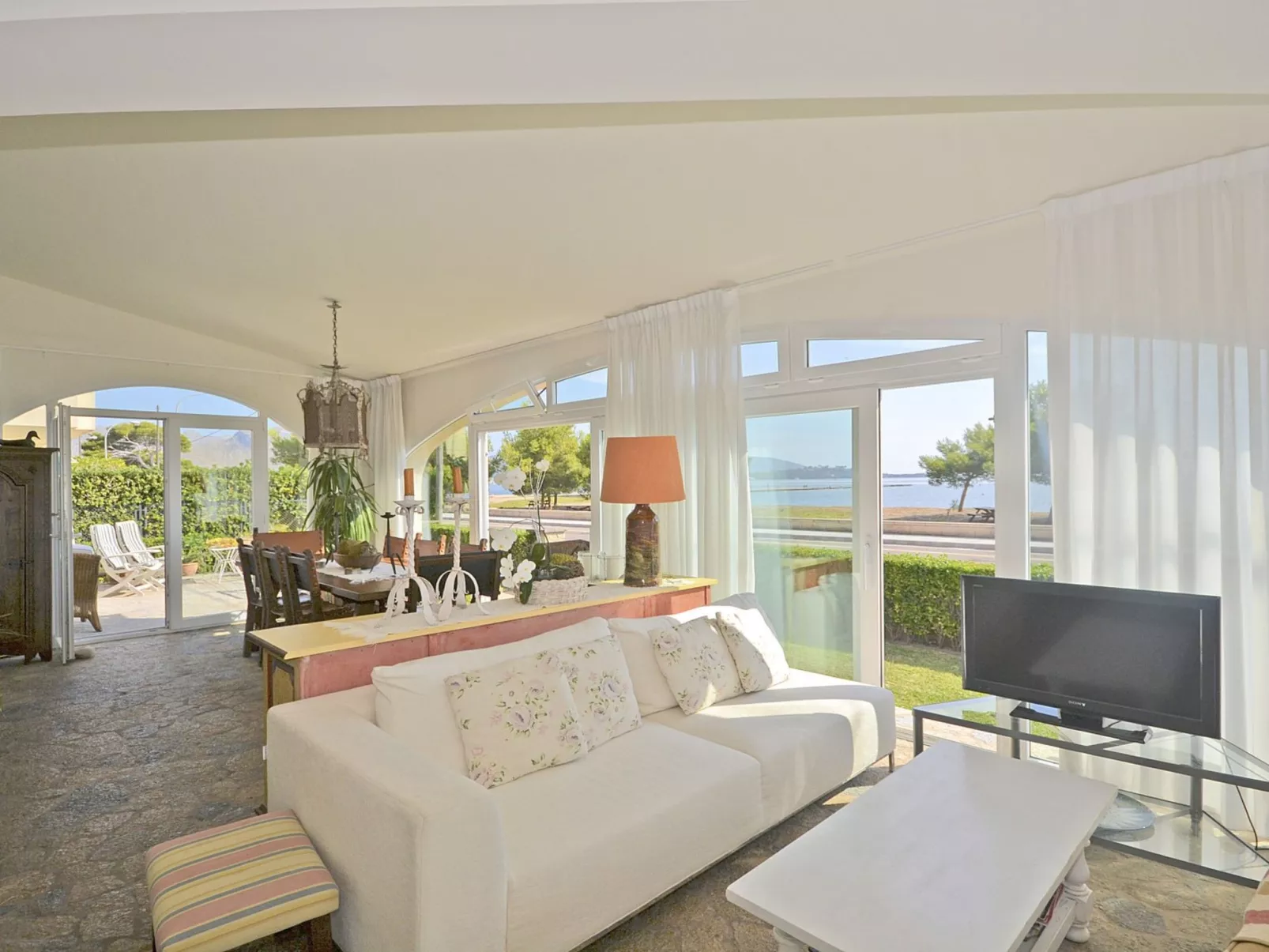 Llenaire - Xata - Binnen