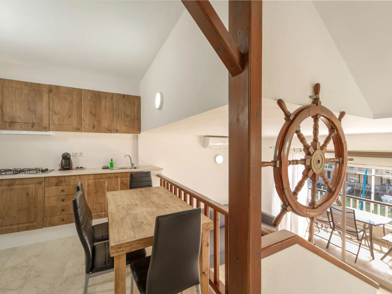 WELCS APARTAMENTO 145 EMP con vistas al canal - Binnen