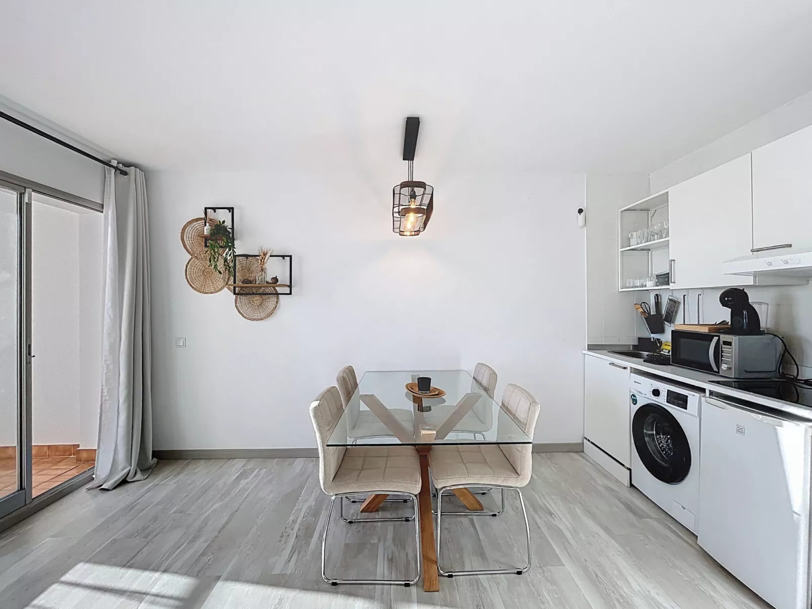 WELCS ESTUDIO 266 EMP con vista al mar - Binnen