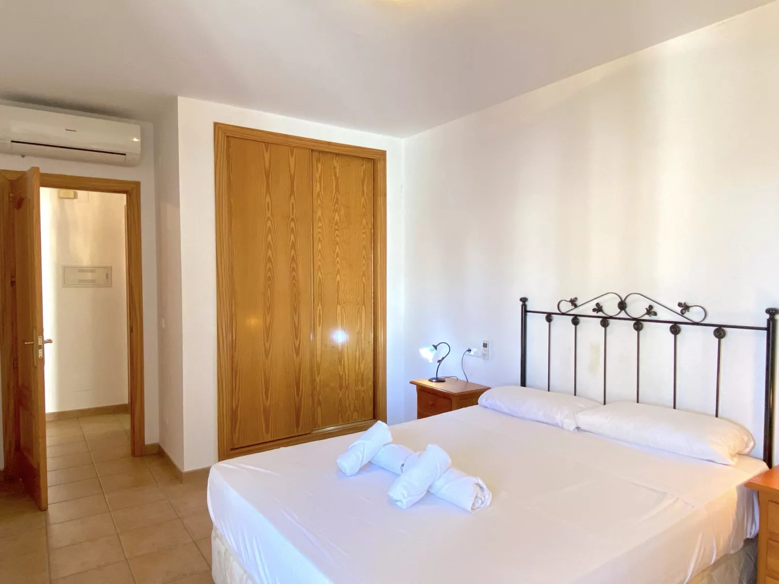 Milenio 1H Apartment by Casasol - Binnen