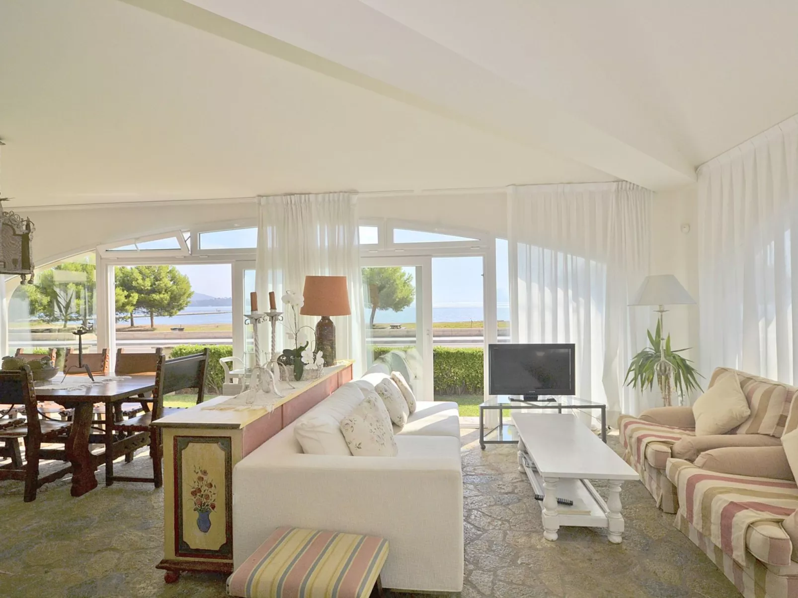 Llenaire - Xata - Binnen