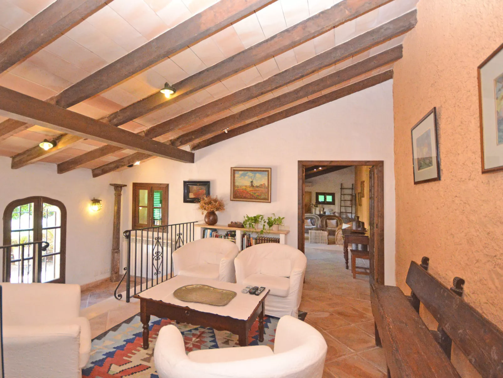 Can Casta (Sonrisa 12) - Binnen