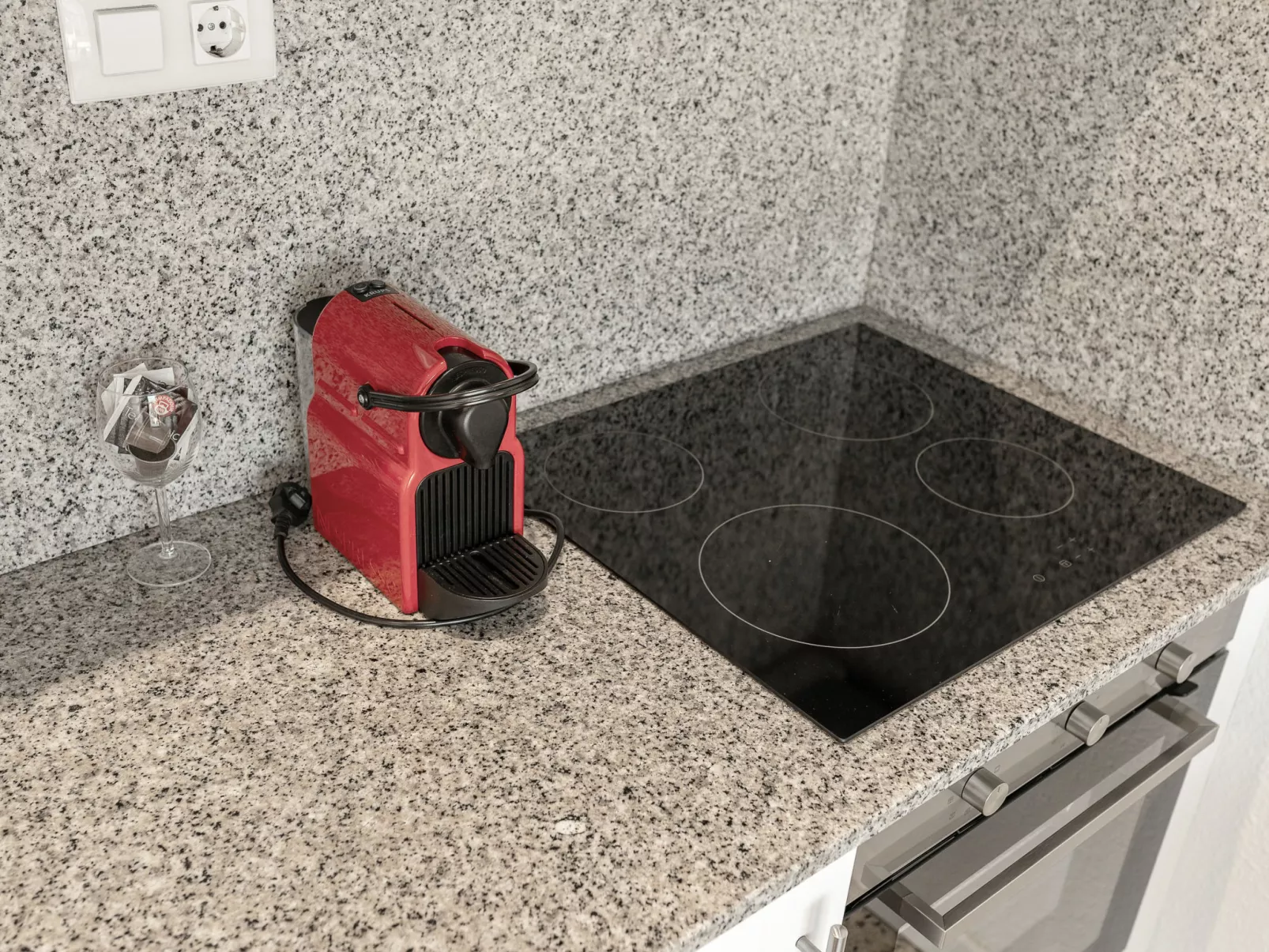 WELCS ESTUDIO 120 EMP cerca del mar - Binnen