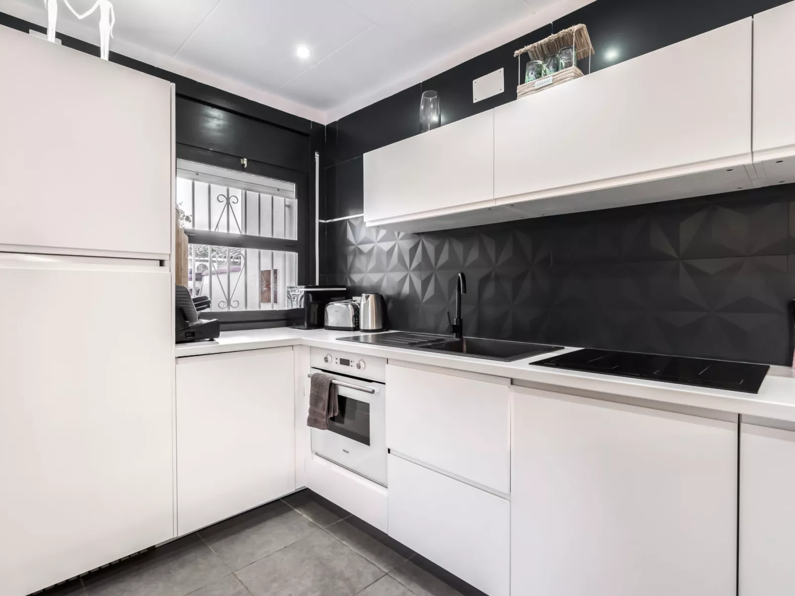 WELCS VILLA 022 EMP La Morgana con piscina priva - Binnen