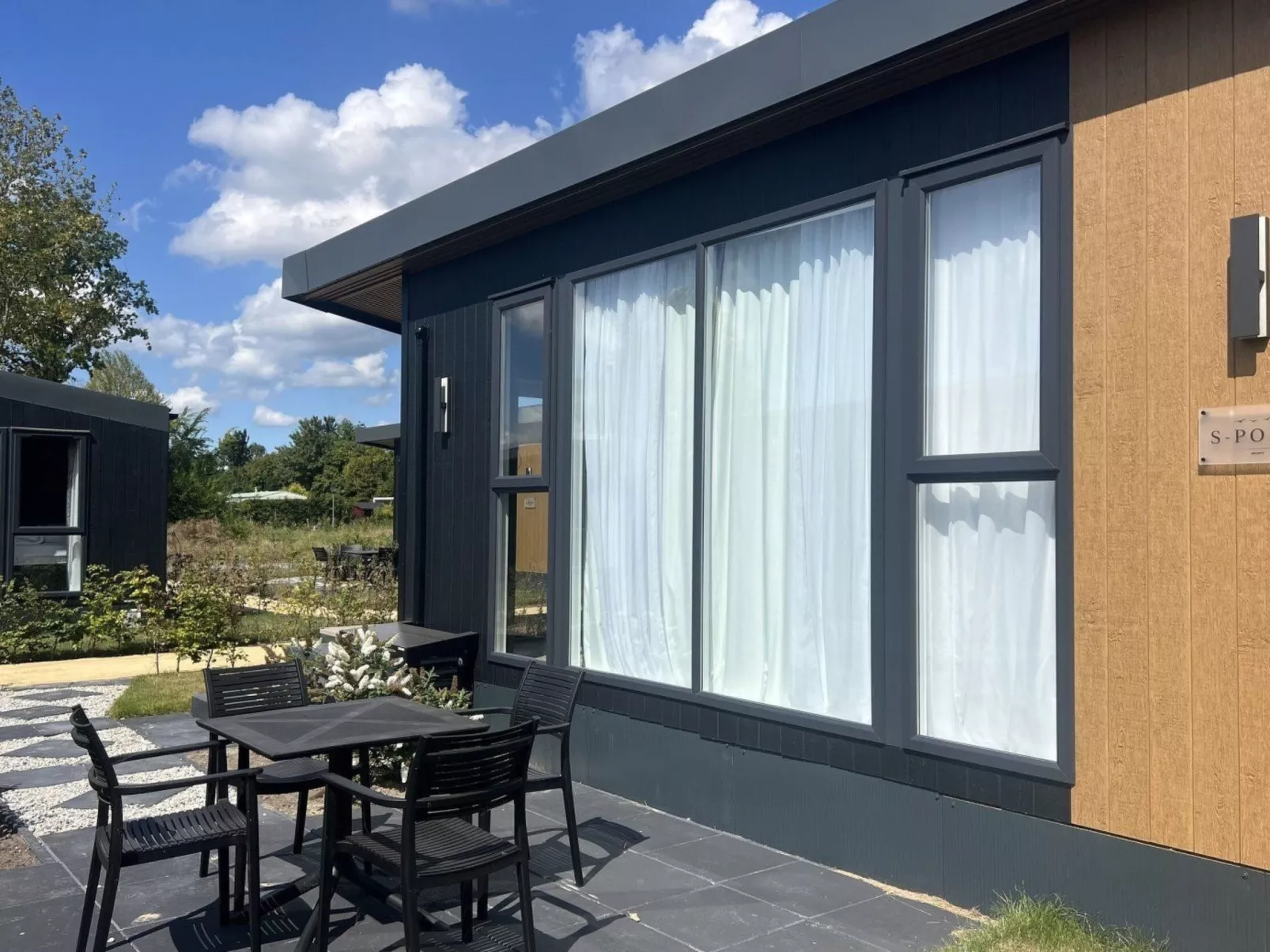 Vakantiepark de Zeeuwse Parel – Hotel Chalet - Buiten