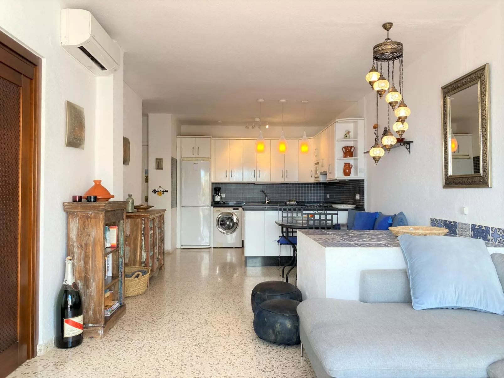 Capistrano Playa 403 by Casasol - Binnen