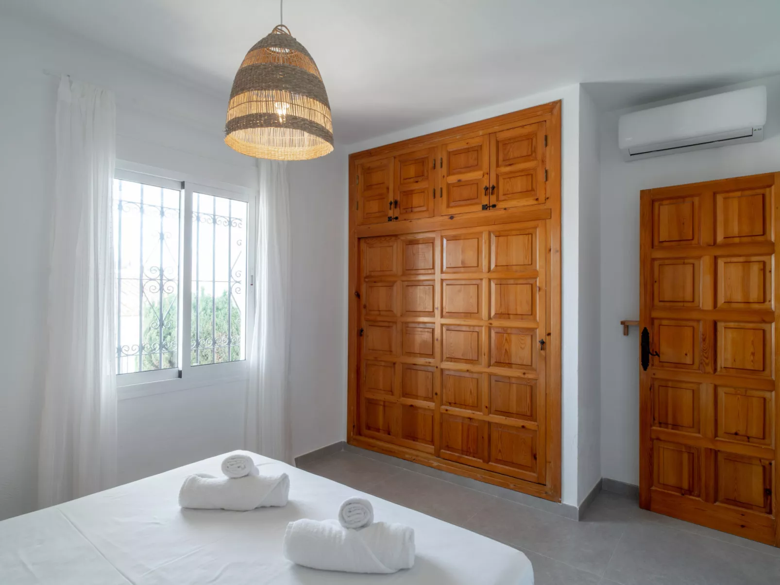 Villa Sofia Seaview Dreamscape by Casasol - Binnen