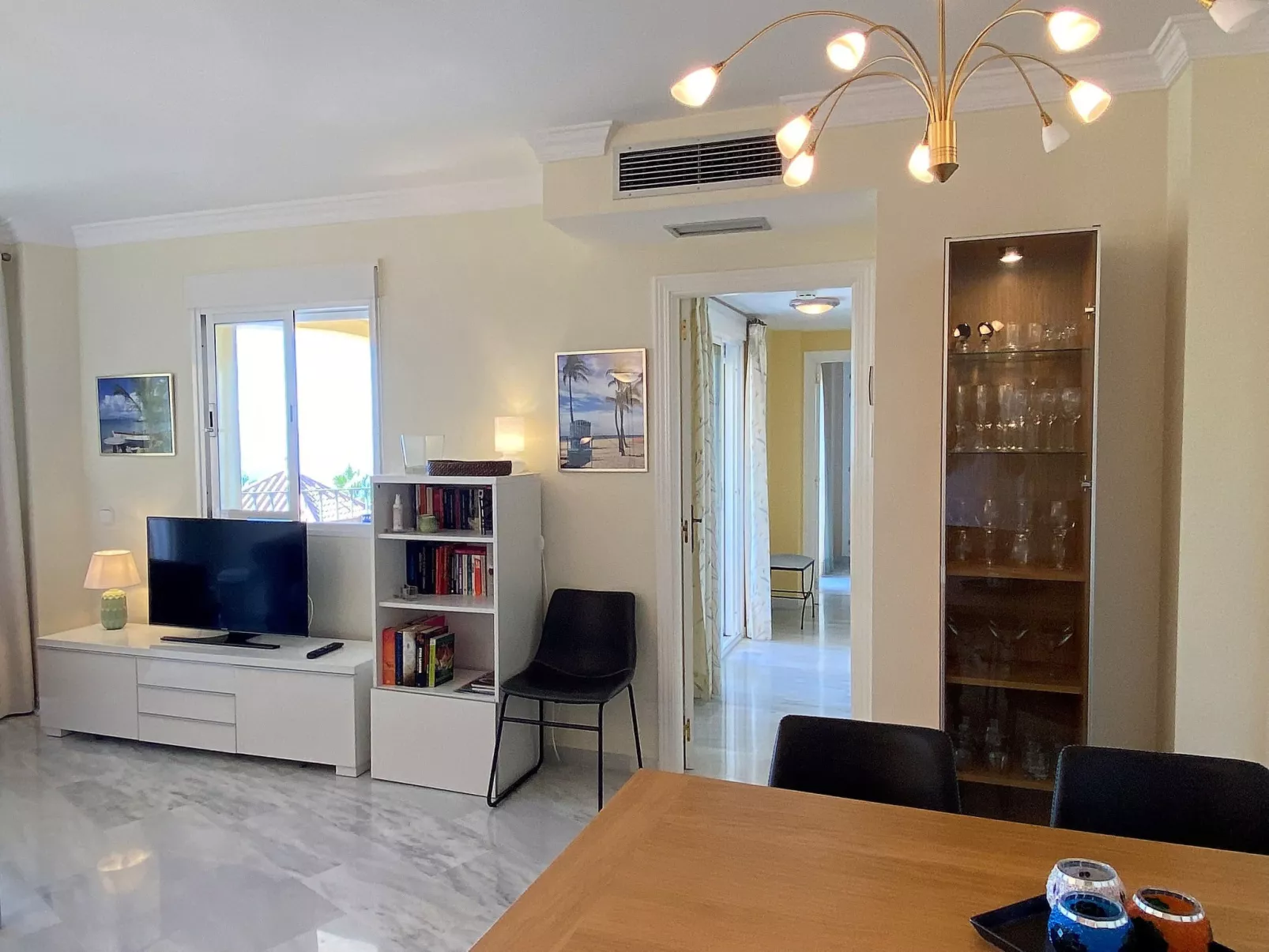 Senorio de Capistrano by Casasol - Binnen